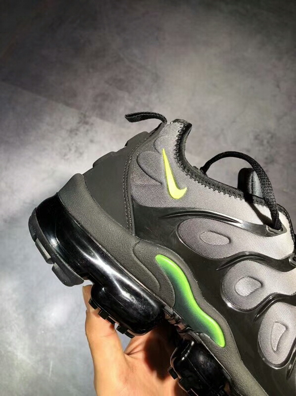 Authentic Nike Air Vapormax Plus 1